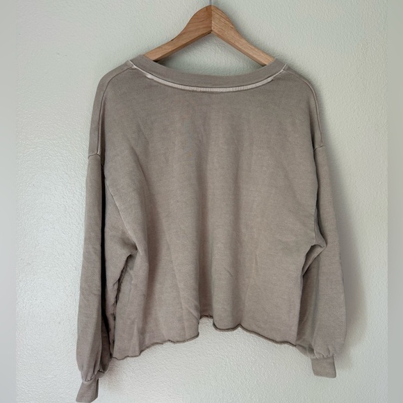 OUT FROM UNDER Swestshirt - Picture 3 of 3